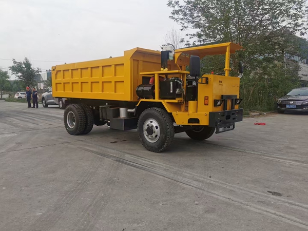 小型井下自卸車